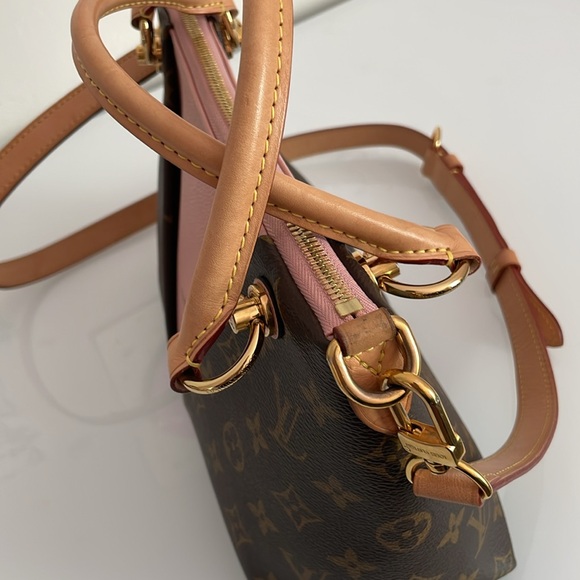 Authentic Louis Vuitton V Tote Monogram Canvas and Leather BB - Picture 5 of 10